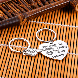 Christmas Gifts Couple Keychains Gifts for Husband Funny Anniversary Valentines Day Gifts for Husband Fiancee from Fans Wife You Hold The Key To My Heart Couple Keychain for Him Her Stocking Stuffers Couple Merchandise