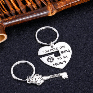 Christmas Gifts Couple Keychains Gifts for Husband Funny Anniversary Valentines Day Gifts for Husband Fiancee from Fans Wife You Hold The Key To My Heart Couple Keychain for Him Her Stocking Stuffers Couple Merchandise