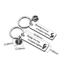Load image into Gallery viewer, New Mom Dad Keychain Mommy/Daddy of A Tiny Mighty Fighter Keychain New Born Baby Gift Keychain for New Parents First Time Mom Dad Baby Pregnancy Announcement Gift Idea Mothers Day Fathers Day Gift from Baby Baptism