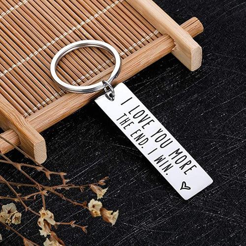 Wife Husband Couple Keychain Gifts for Anniversary Birthday I Love You Key Ring Wedding Gifts from Wifey Hubby Valentine Day Christmas for Girlfriend Boyfriend Key Chain Pendant Jewelry for Him Her